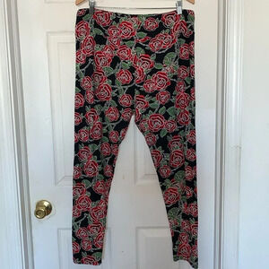 LulaRoe Disney Black Red Rose Print Leggings Black Red